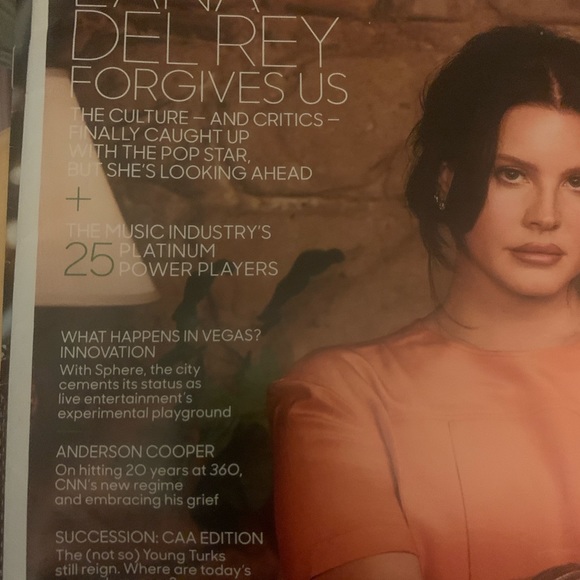 The Hollywood Reporter Sept 2023 Lana Del Ray new collectible Anderson Cooper - Picture 2 of 2